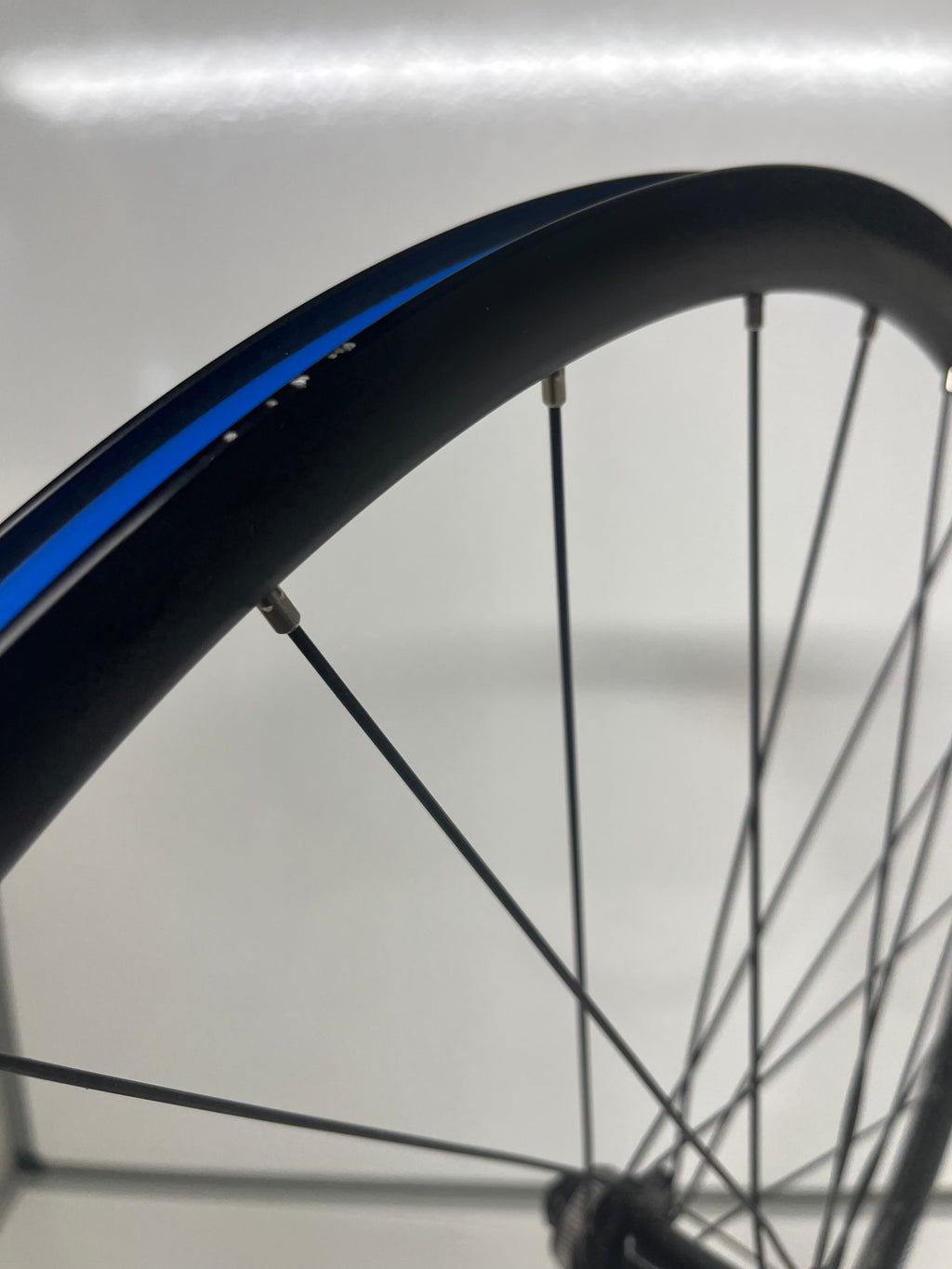 Shimano RX010 700c Front Wheel Disc Quick Release Black 24mm Road Rim (Copy)