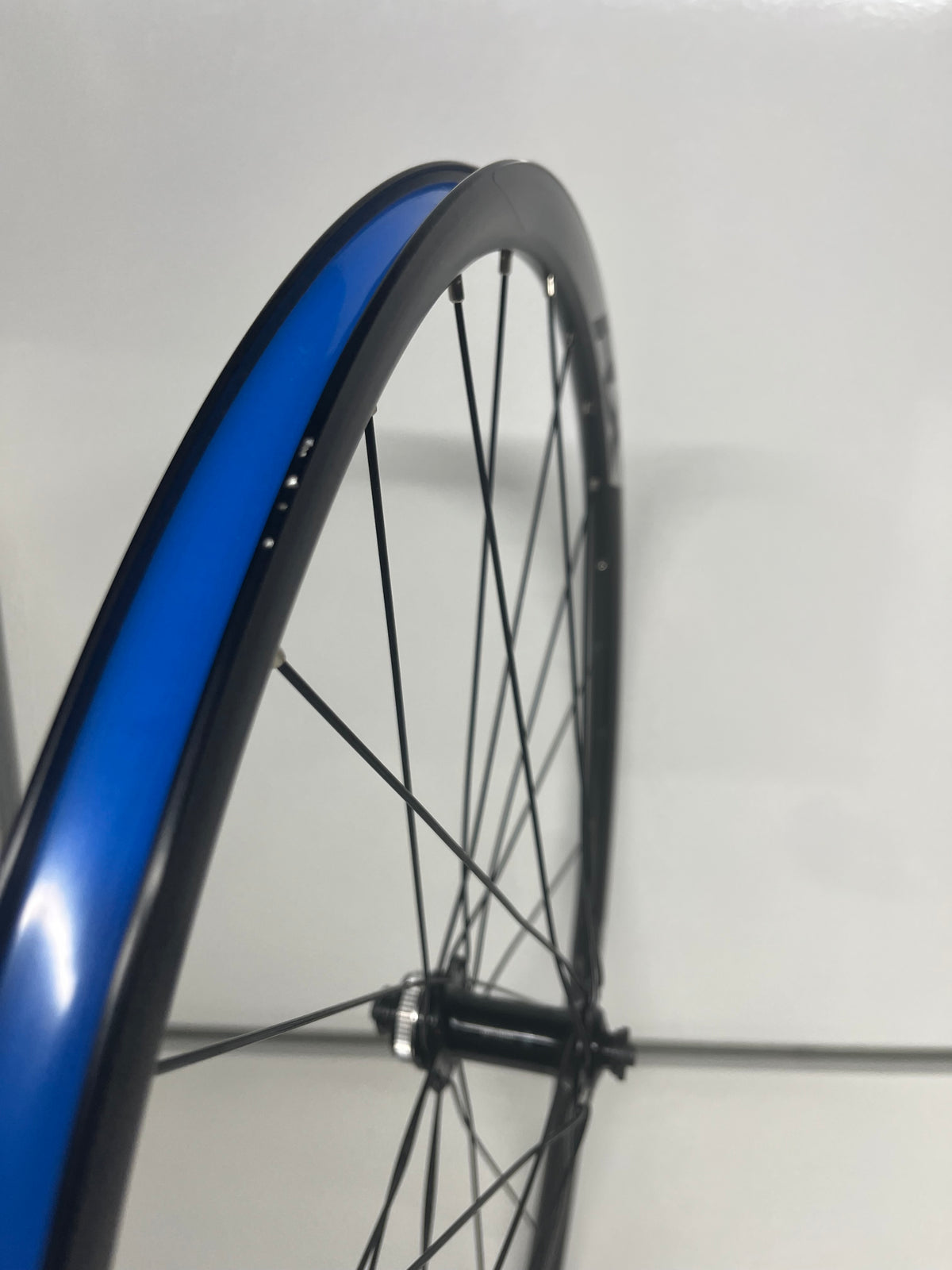 Shimano RX010 700c Front Wheel Disc Quick Release Black 24mm Road Rim (Copy)